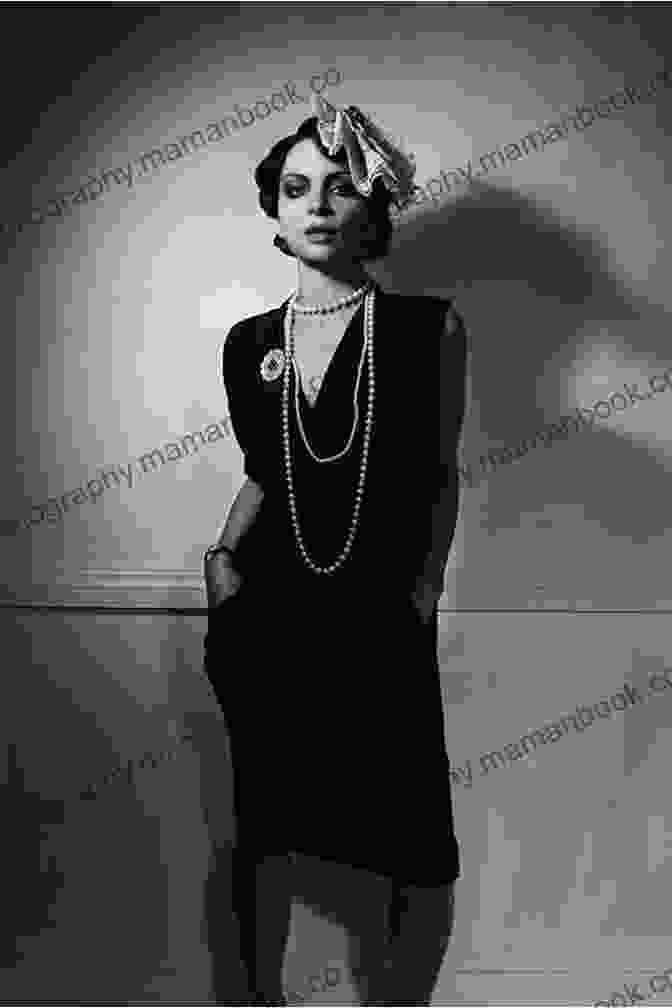 A Vintage Coco Chanel Little Black Dress With A Simple And Elegant Design Vintage Fashion Couture: From Poiret To McQueen